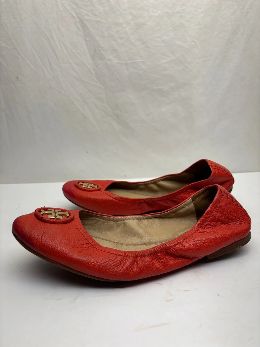 Tory Burch Leather Ballet Flats with Gold Medallion, SZ 9, box 71